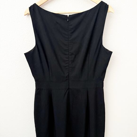 J. CREW | Dress Black Smooth 100% Wool V-Neck Sleeveless Zip Sheath | Size 14 - Picture 3 of 7